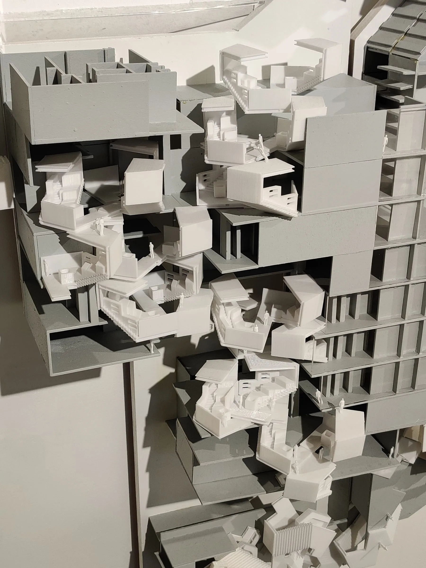 The MultiYards model of stacked courtyards
