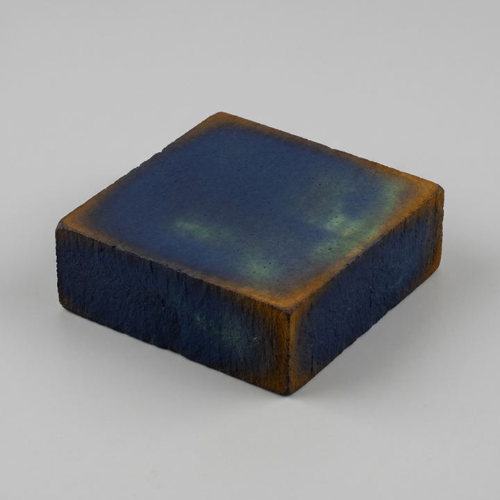 Rendered sample plate of AlCoFe₂O₁₂Pr₄
