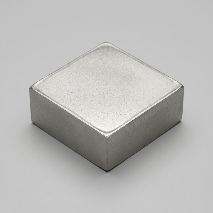 Rendered sample plate of C₂Fe₃MnSi₂Y₂
