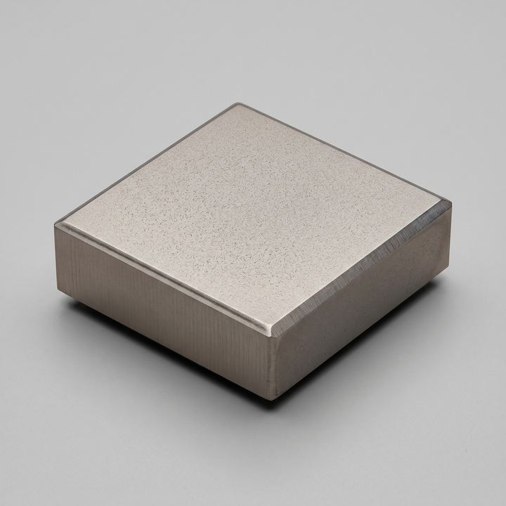 Rendered sample plate of Co₁₂Fe₂Mn₄Si₆