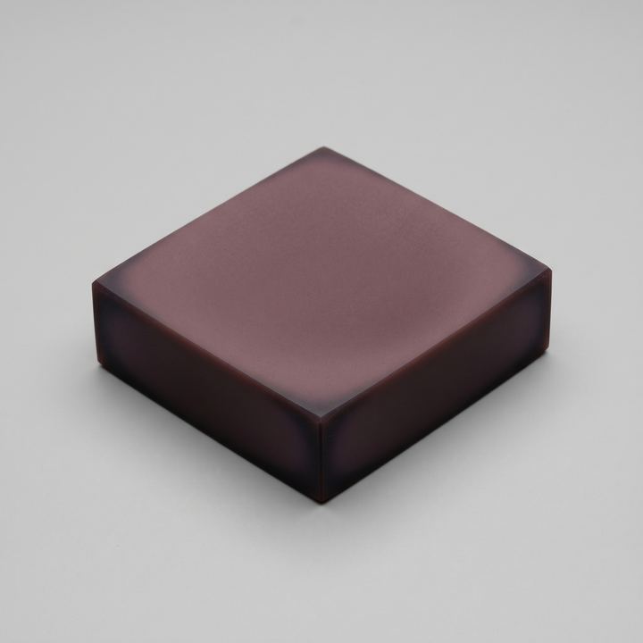 Rendered sample plate of Er₂Li₂Mn₂O₁₂W₂