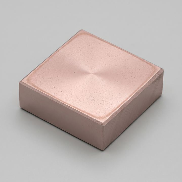 Rendered sample plate of Er₄FeMnSi₄