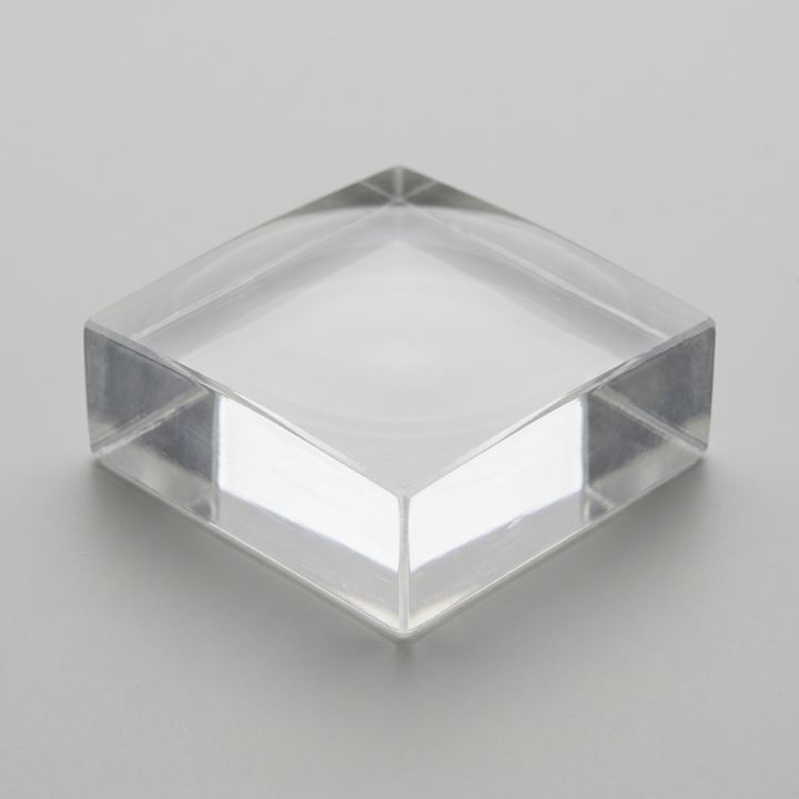 Rendered sample plate of La₄Na₄O₅₆Si₂₄