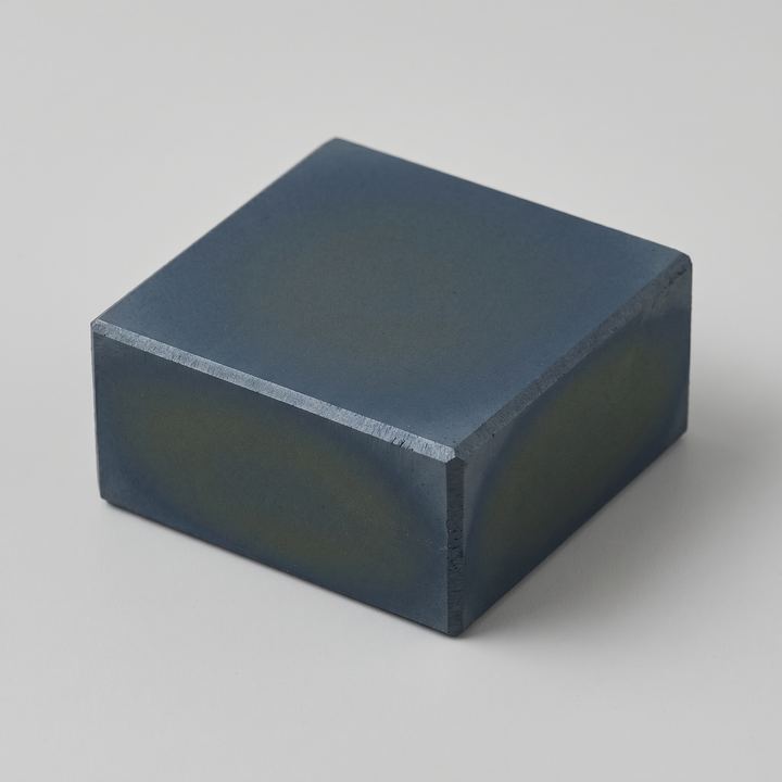 Rendered sample plate of O₁₂Sr₄Ti₂V₂